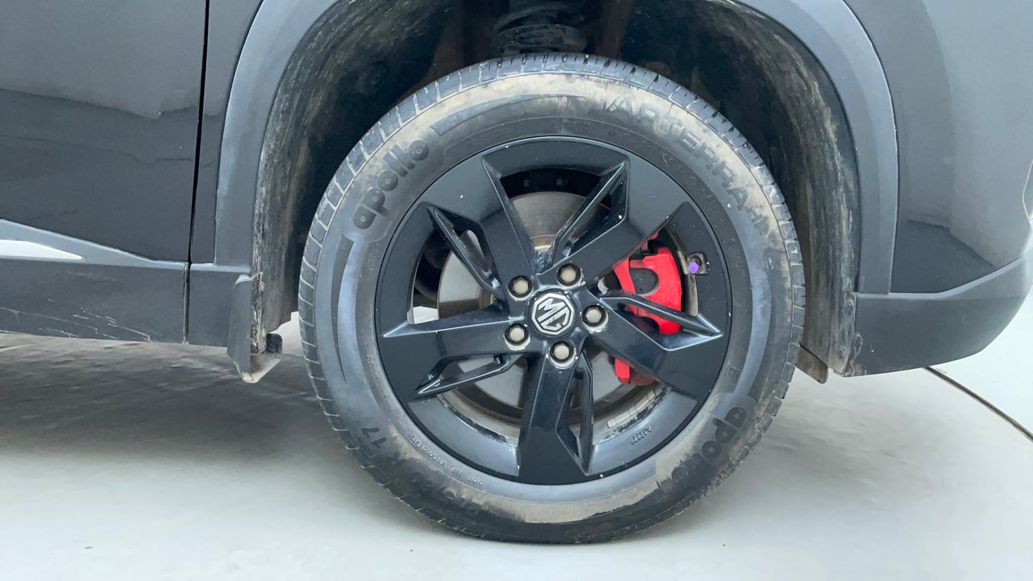 Used 2021 MG Motors Hector Shine 1.5 Petrol Turbo CVT Petrol Automatic tyres RIGHT FRONT TYRE RIM VIEW