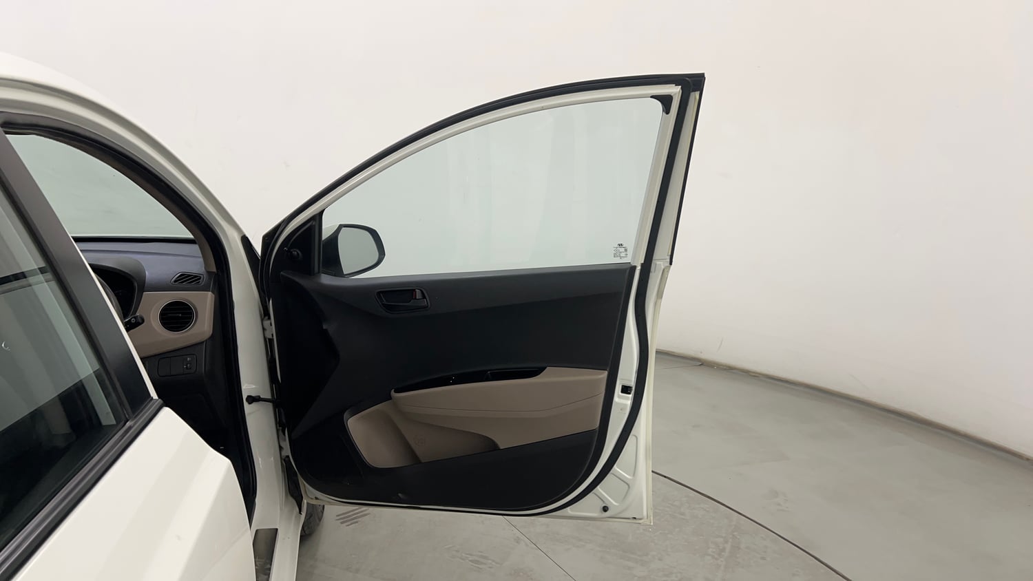 Used 2015 Hyundai Xcent Base 1.2 Petrol Manual interior RIGHT FRONT DOOR OPEN VIEW