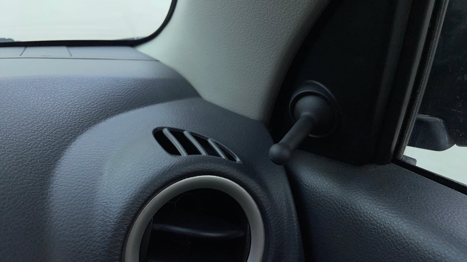 Used 2018 Maruti Suzuki Alto K10 VXi AMT Petrol Automatic top_features Adjustable ORVM