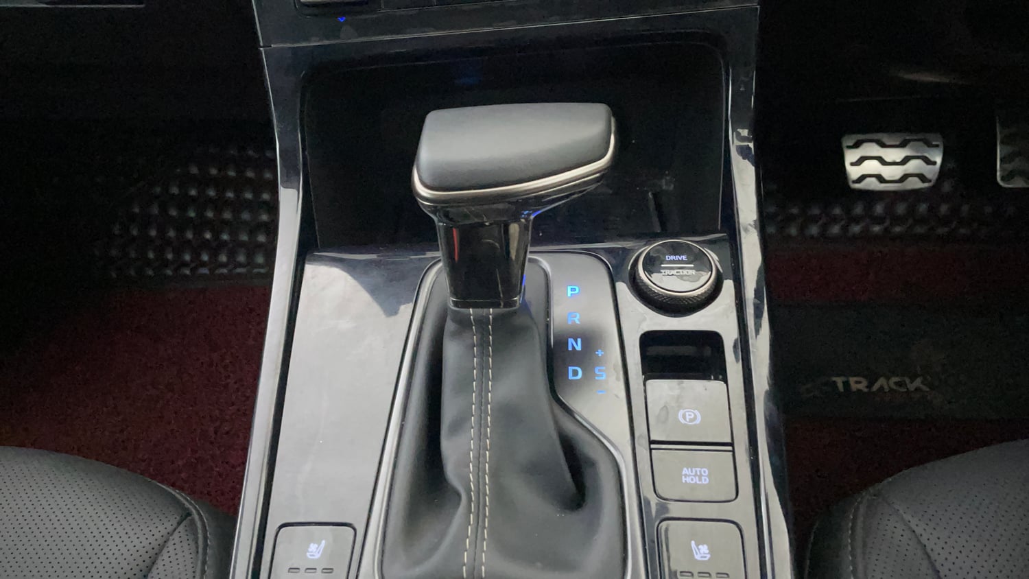 Used 2024 Hyundai Creta SX (O) 1.5 Petrol IVT Knight Petrol Automatic interior GEAR  KNOB VIEW