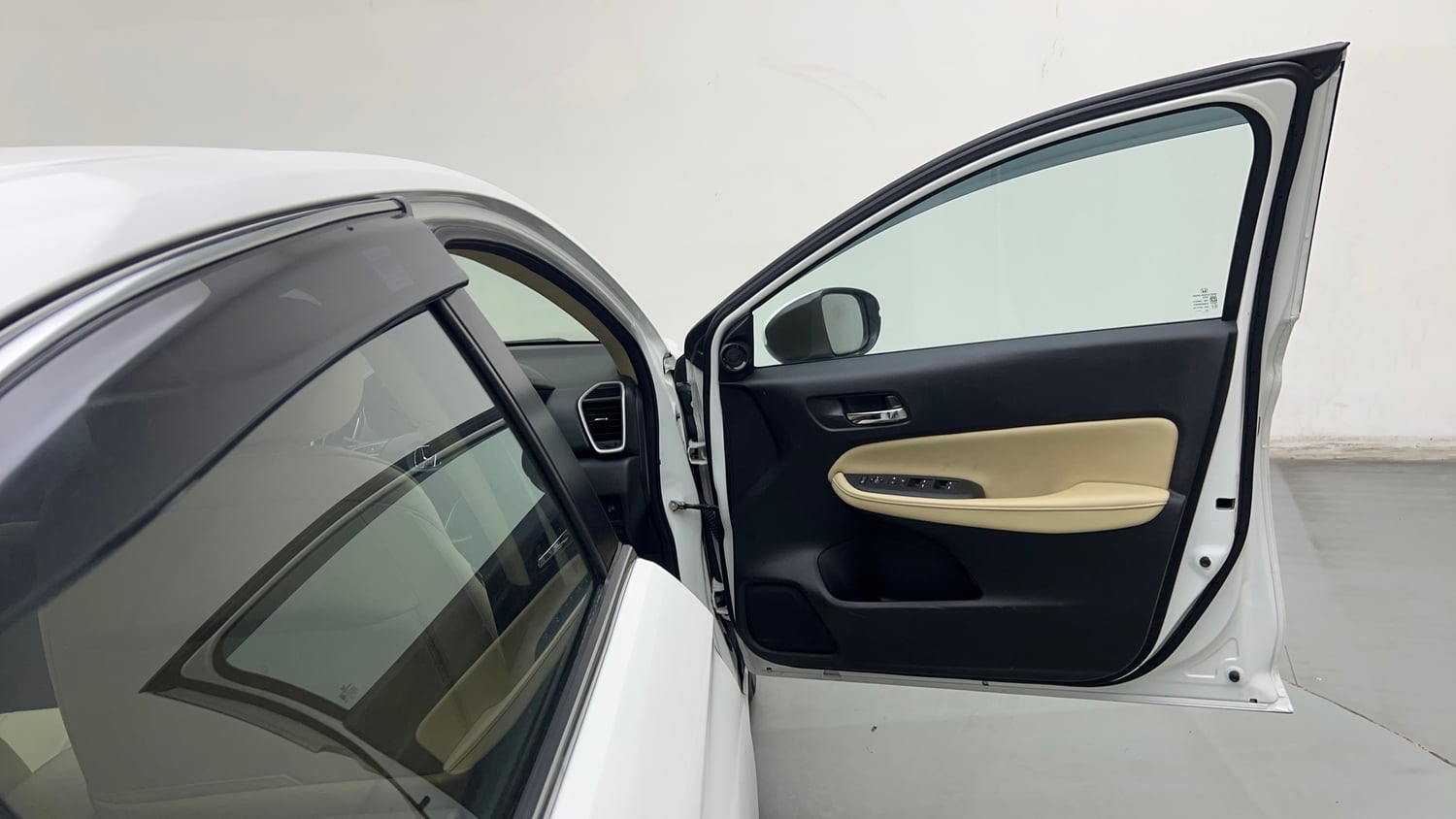 Used 2022 Honda City ZX CVT Petrol Petrol Automatic interior RIGHT FRONT DOOR OPEN VIEW