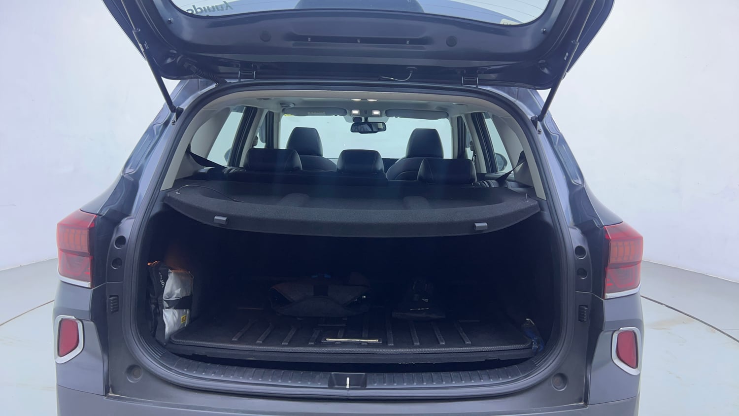 Used 2022 Kia Seltos X Line 1.5 Diesel AT Diesel Automatic interior DICKY INSIDE VIEW