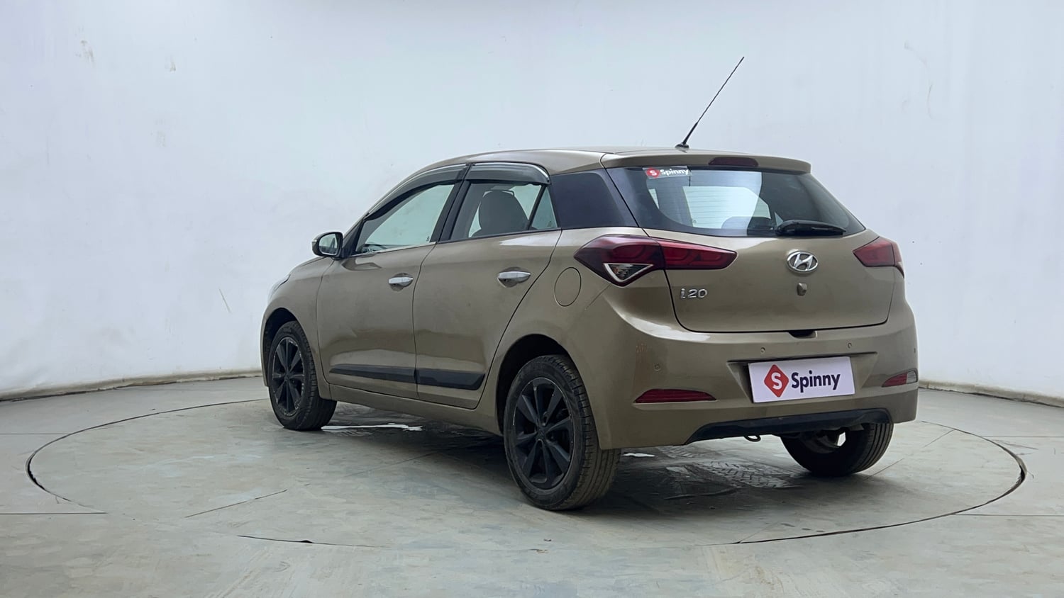 Used 2015 Hyundai Elite i20 Asta 1.4 CRDI Diesel Manual exterior LEFT REAR CORNER VIEW