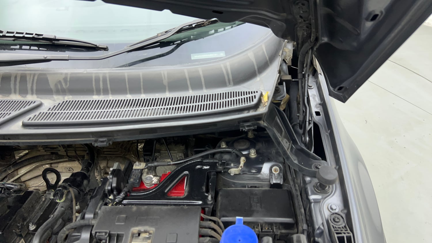Used 2018 Ford EcoSport Titanium + 1.5L Ti-VCT AT Petrol Automatic engine ENGINE LEFT SIDE HINGE & APRON VIEW