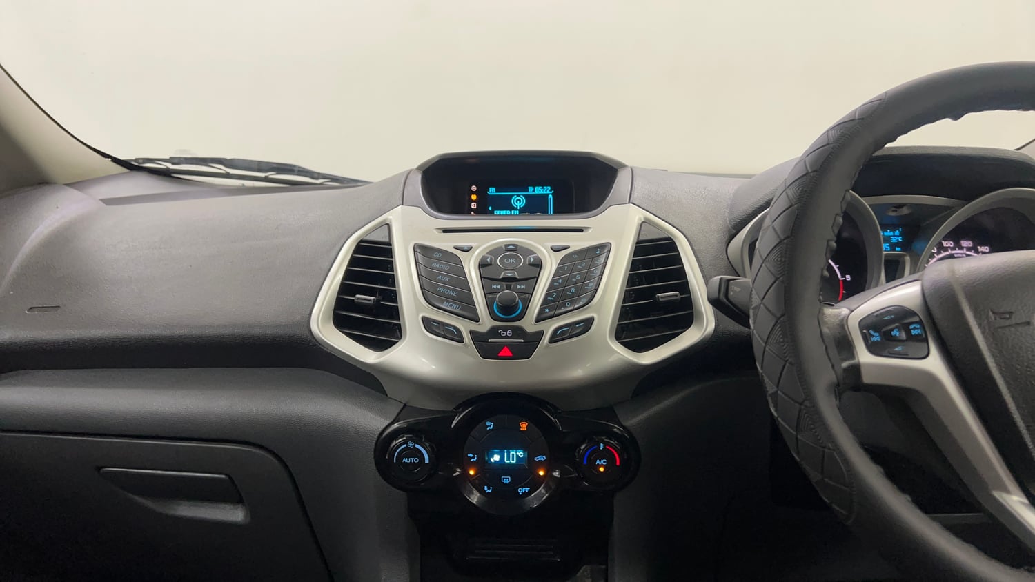 Used 2015 Ford EcoSport Titanium 1.5 TDCi (Opt) Diesel Manual interior MUSIC SYSTEM & AC CONTROL VIEW