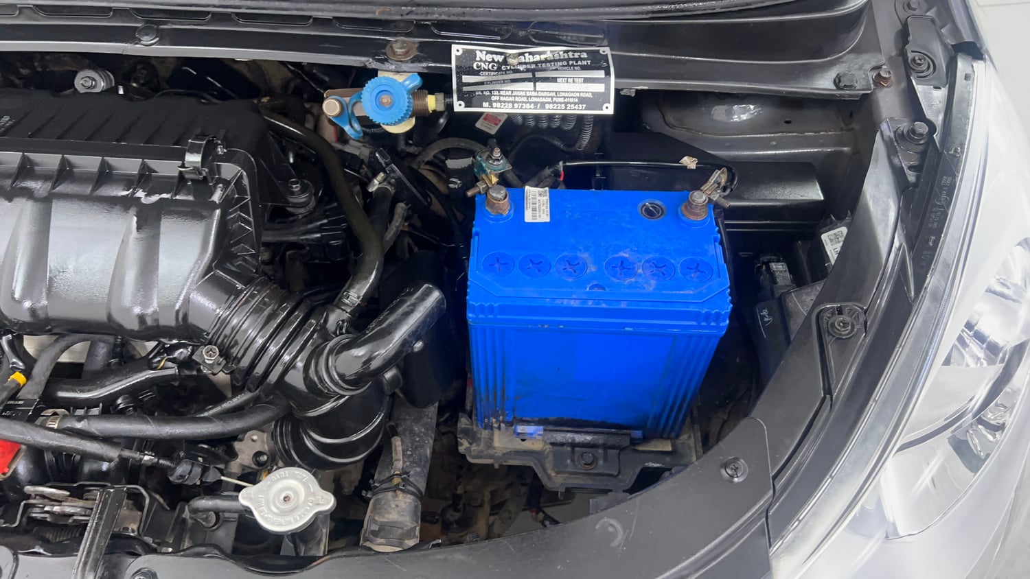 Used 2013 Hyundai i10 Magna 1.2 CNG (Outside Fitted) Cng Manual engine ENGINE LEFT SIDE VIEW