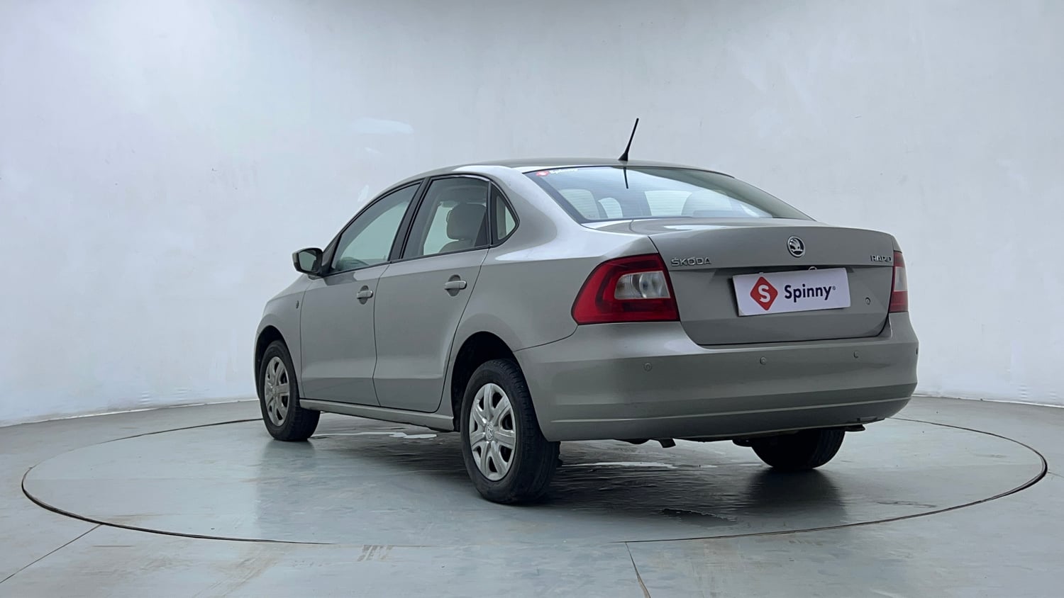 Used 2014 Skoda Rapid 1.6 MPI Ambition Plus Petrol Manual exterior LEFT REAR CORNER VIEW