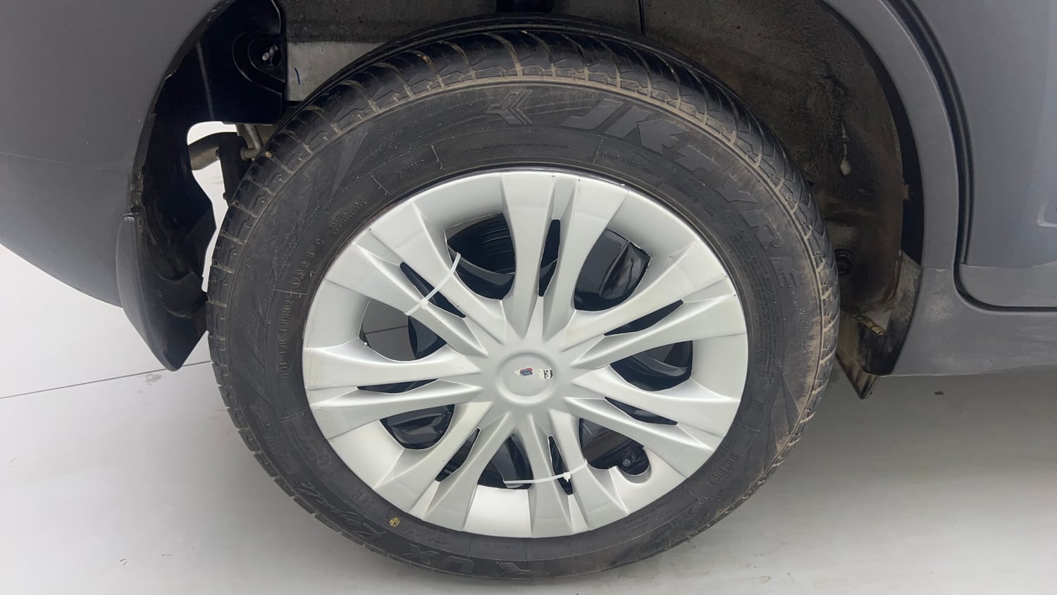 Used 2025 Hyundai Exter SX Tech 1.2 HY-CNG DUO MT Cng Manual tyres RIGHT REAR TYRE RIM VIEW