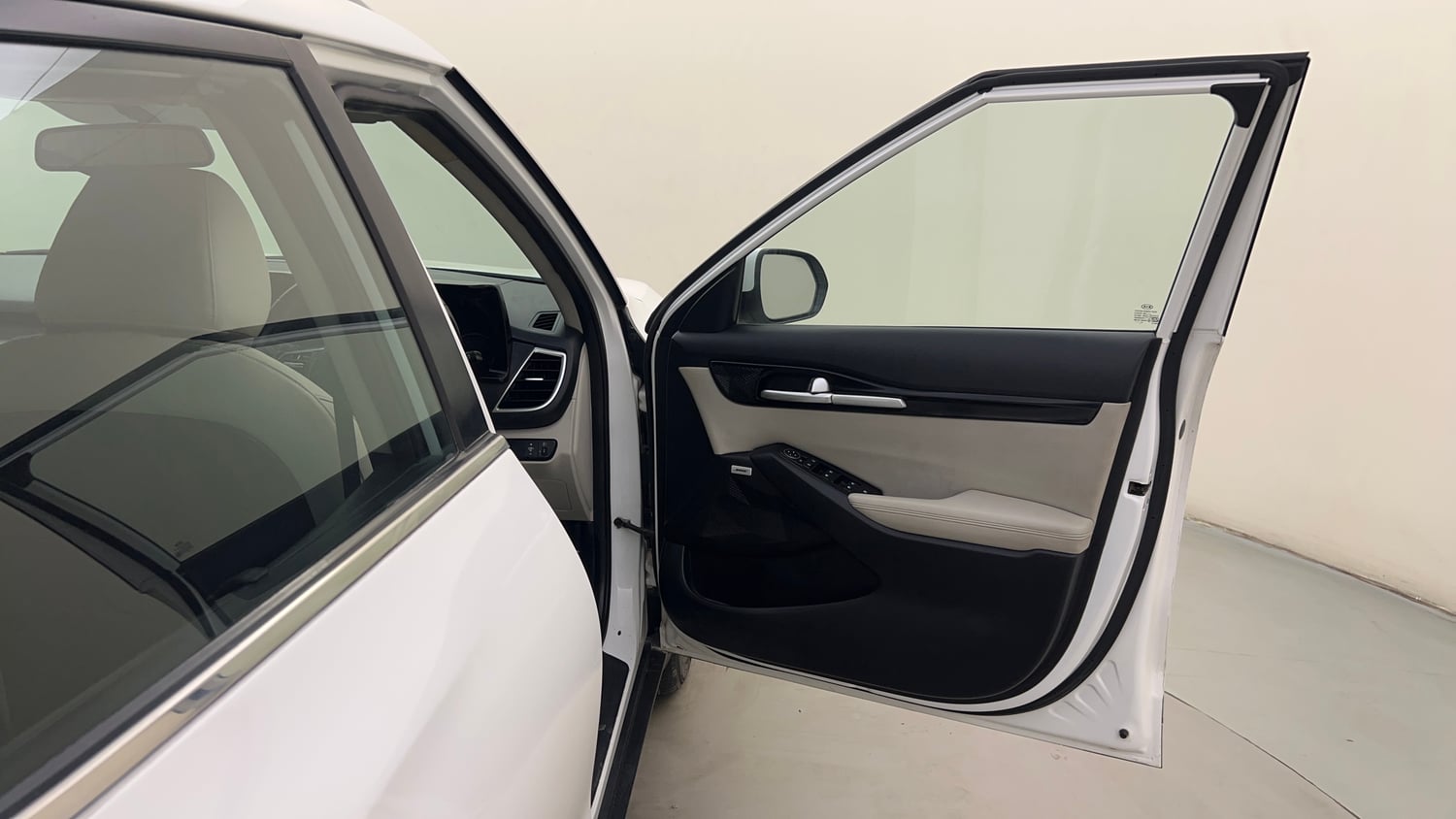 Used 2019 Kia Seltos HTX Plus AT 1.5 Diesel Diesel Automatic interior RIGHT FRONT DOOR OPEN VIEW