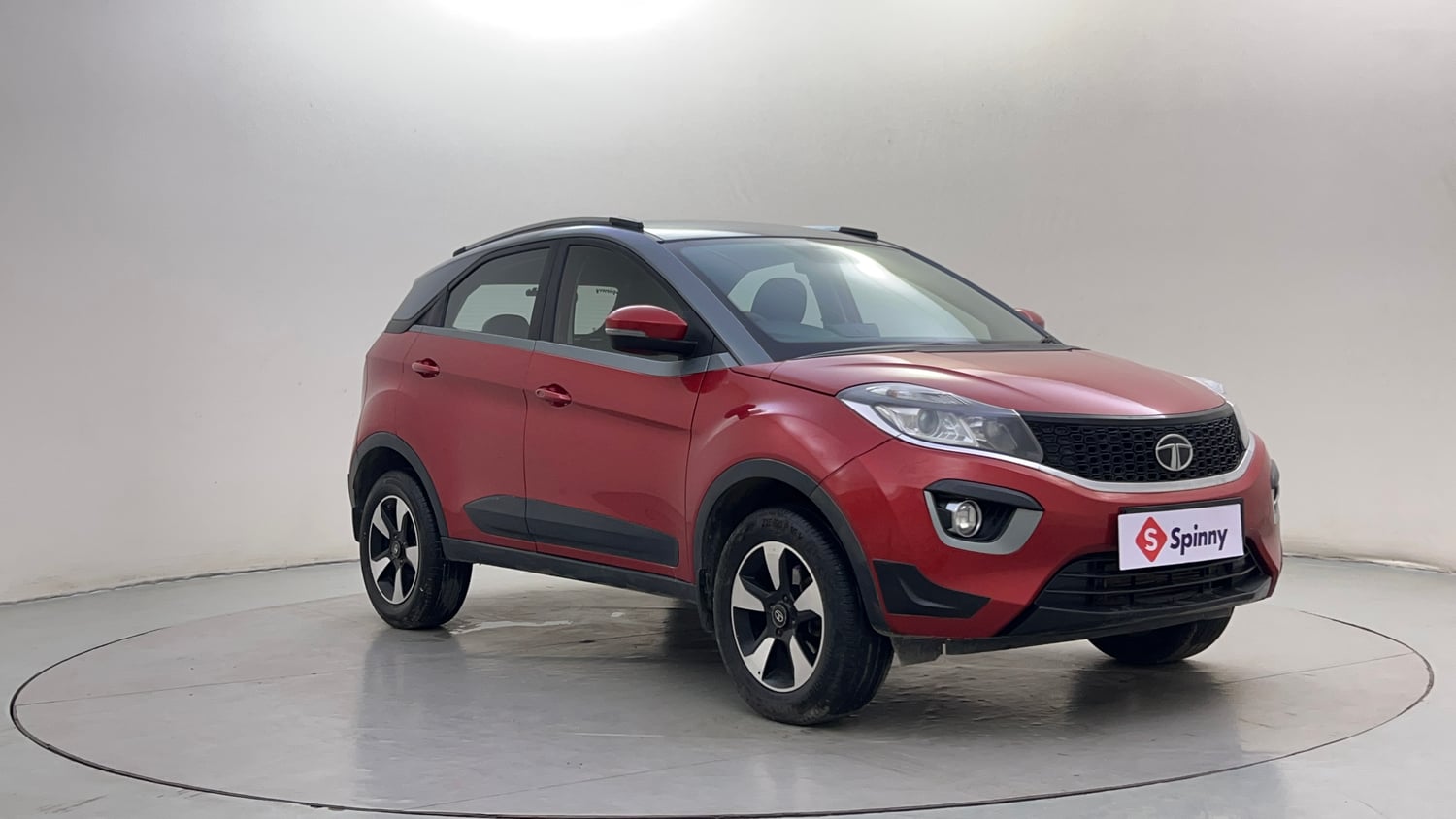Used 2019 Tata Nexon XZA Plus Petrol Dual Tone Petrol Automatic exterior RIGHT FRONT CORNER VIEW