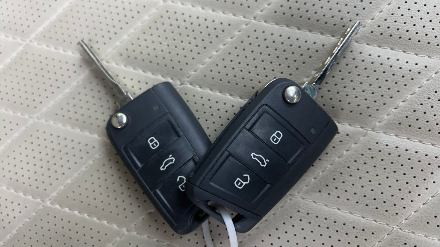 Used 2023 Skoda Slavia Ambition 1.0L TSI MT Petrol Manual extra CAR KEY VIEW