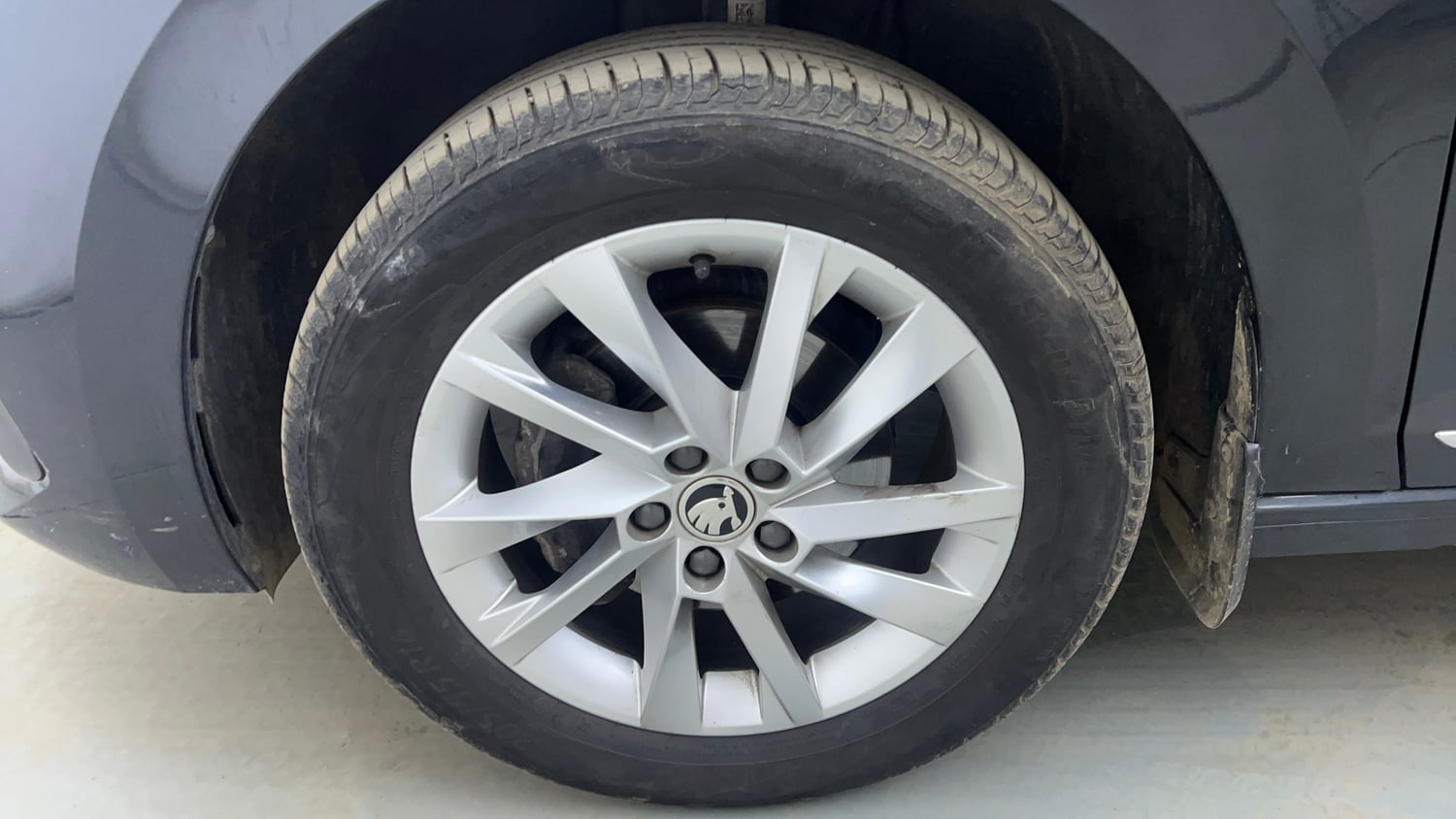 Used 2023 Skoda Slavia Ambition 1.0L TSI MT Petrol Manual tyres LEFT FRONT TYRE RIM VIEW