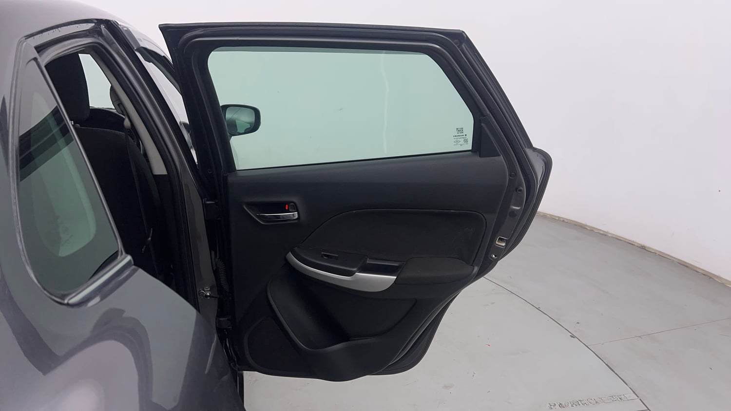 Used 2016 Maruti Suzuki Baleno Alpha 1.2 Petrol Manual interior RIGHT REAR DOOR OPEN VIEW