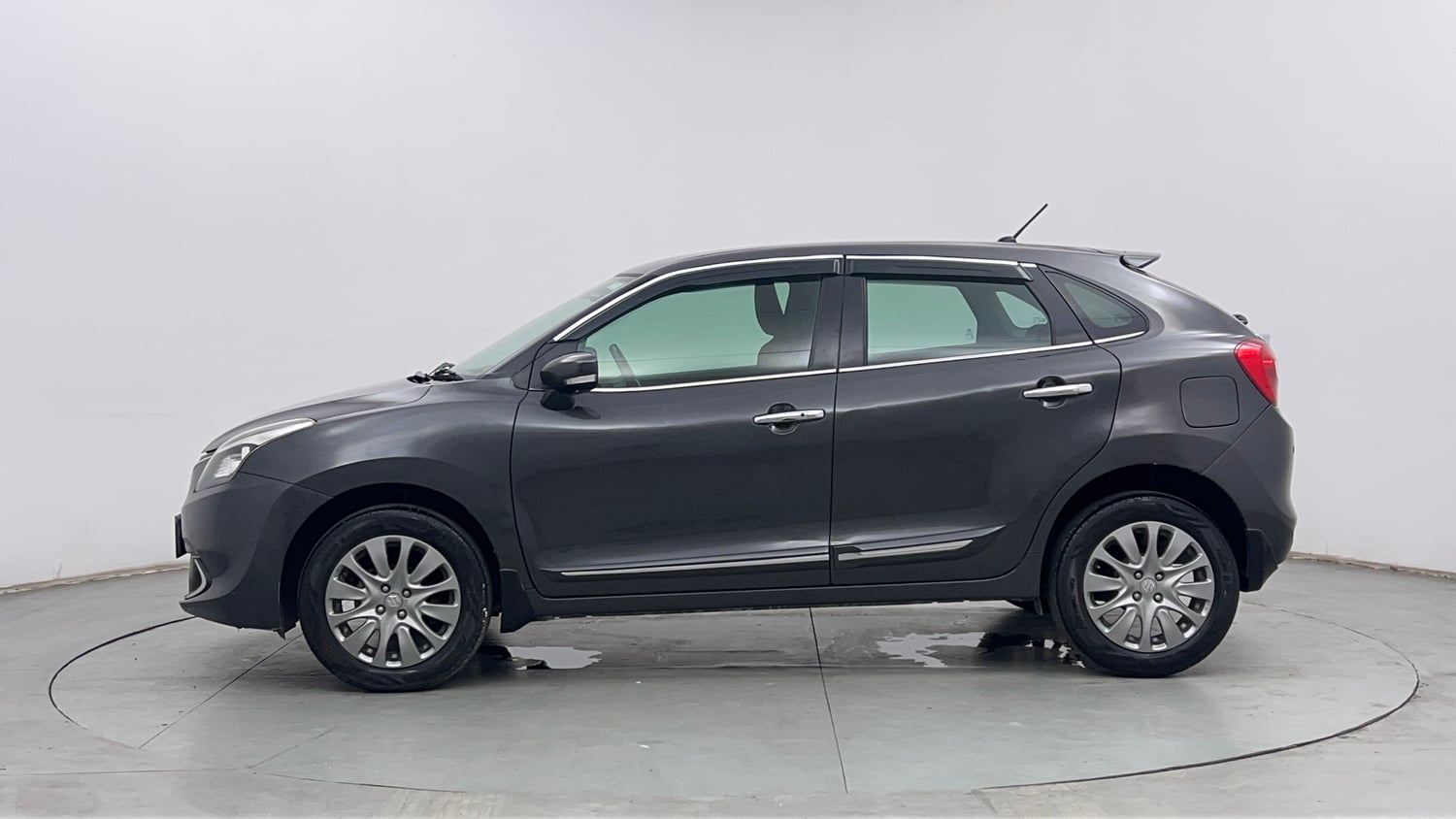 Used 2016 Maruti Suzuki Baleno Alpha 1.2 Petrol Manual exterior LEFT SIDE VIEW
