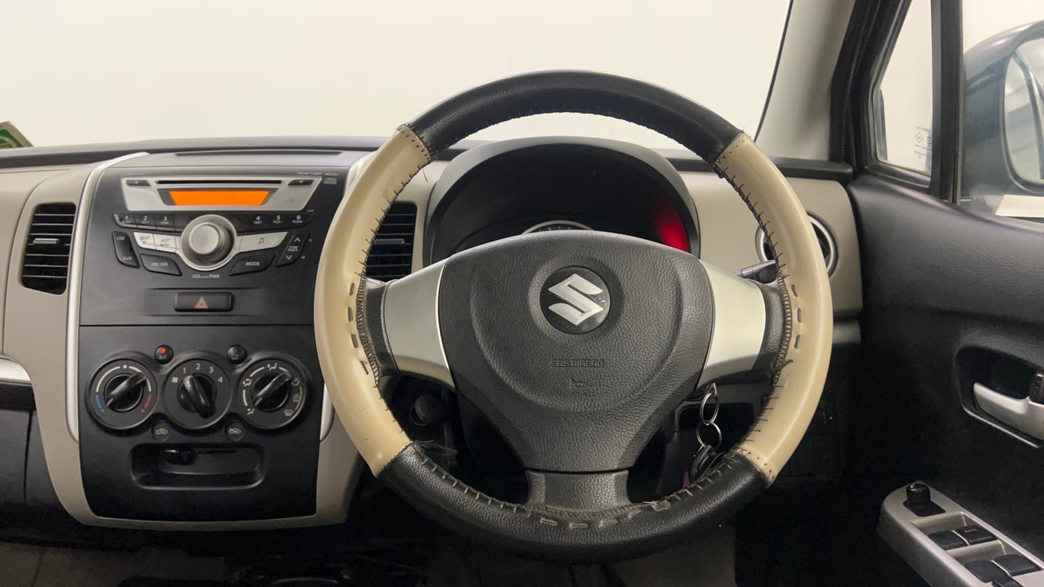 Used 2016 Maruti Suzuki Wagon R VXI Petrol Manual interior STEERING VIEW