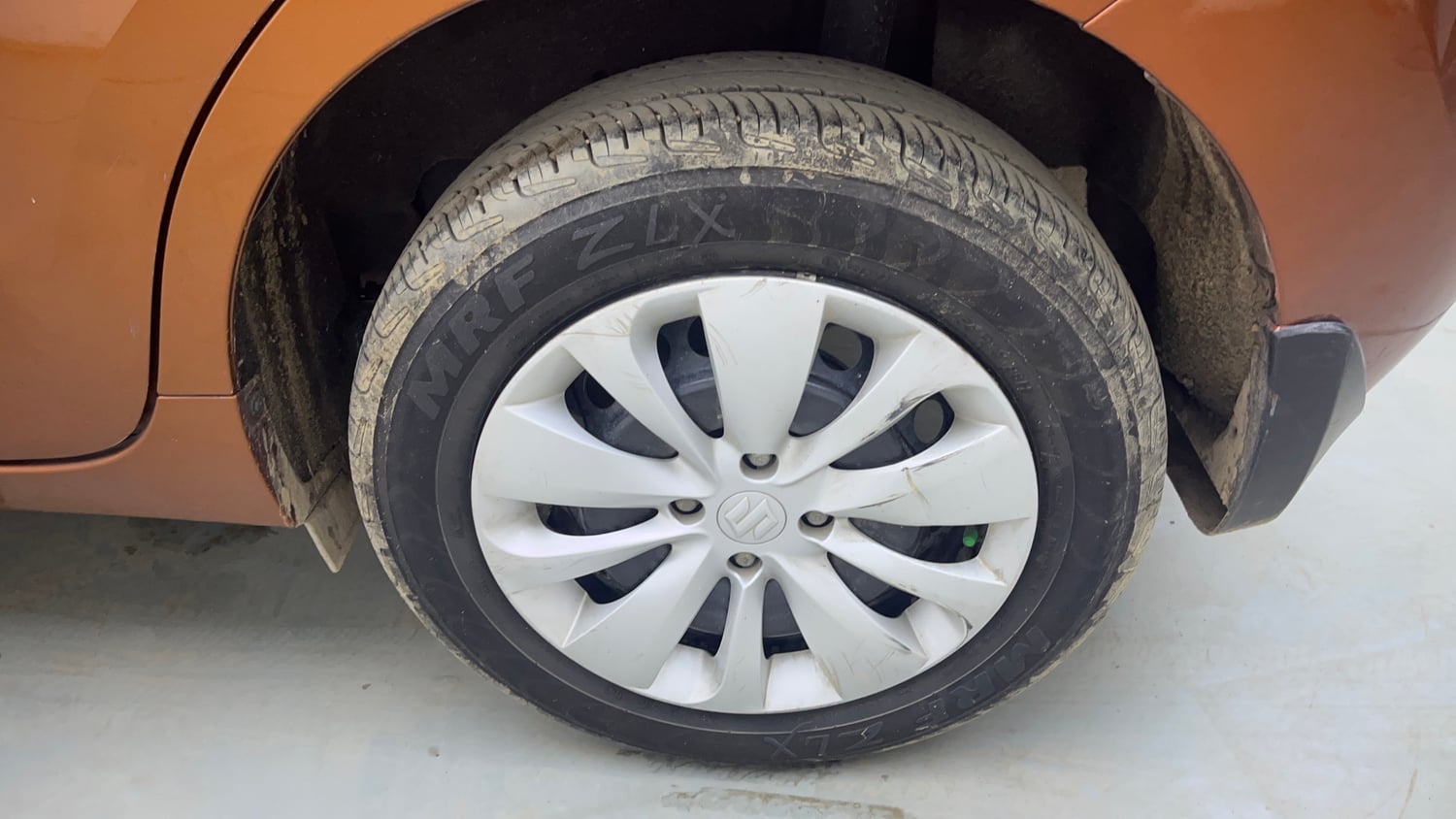 Used 2017 Maruti Suzuki Baleno Delta 1.2 Petrol Manual tyres LEFT REAR TYRE RIM VIEW