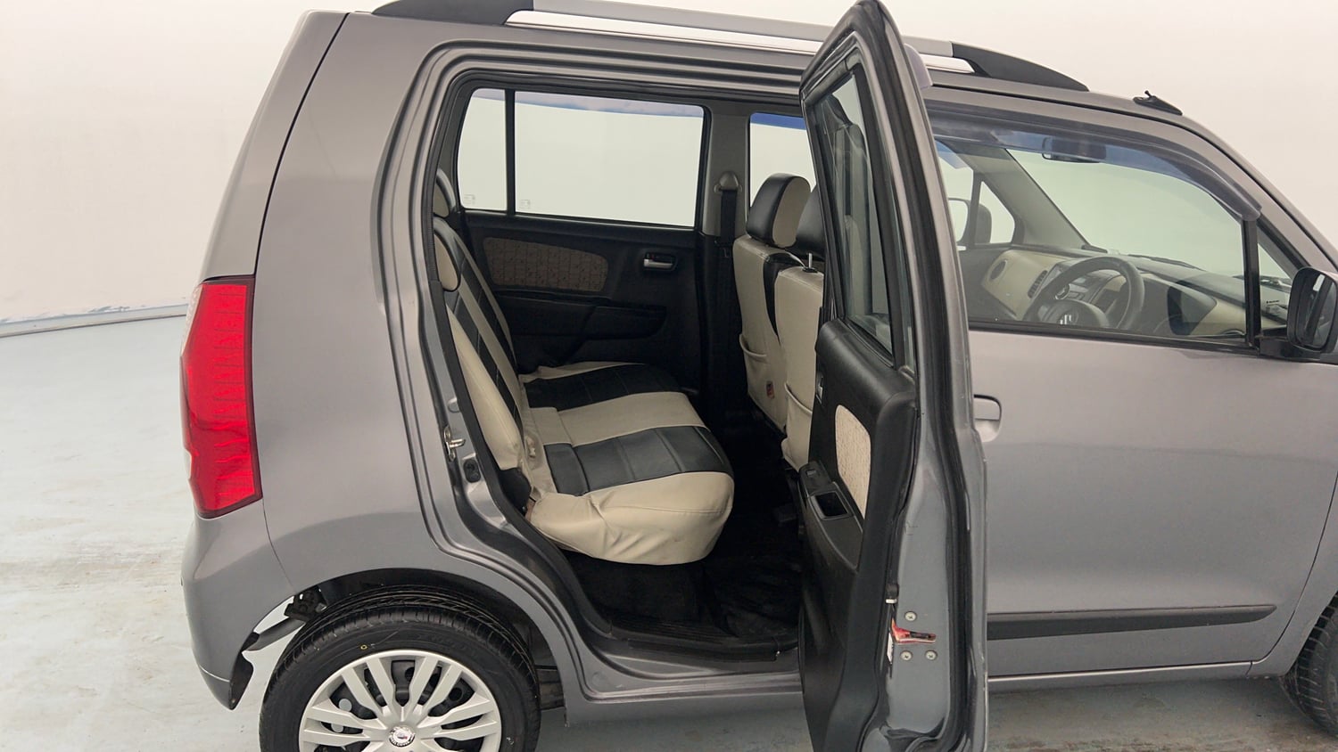 Used 2017 Maruti Suzuki Wagon R VXI Petrol Manual interior RIGHT SIDE REAR DOOR CABIN VIEW