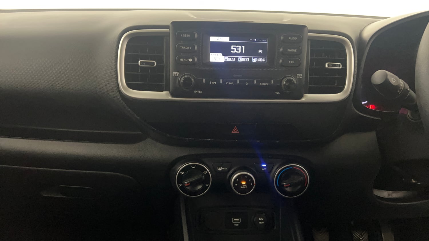 Used 2020 Hyundai Venue S 1.4 CRDi Diesel Manual interior MUSIC SYSTEM & AC CONTROL VIEW
