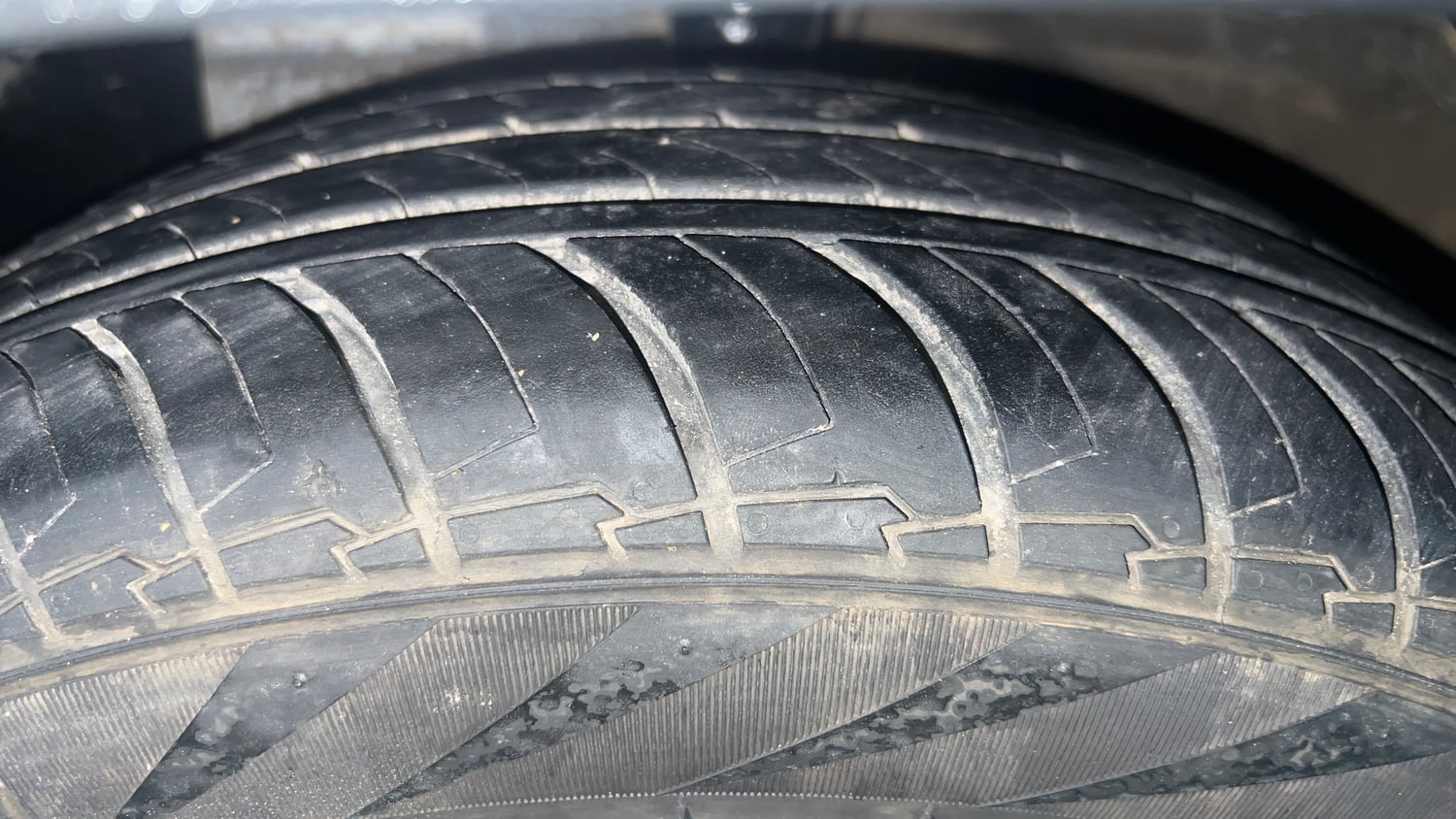 Used 2025 Hyundai Exter SX Tech 1.2 HY-CNG DUO MT Cng Manual tyres LEFT FRONT TYRE TREAD VIEW