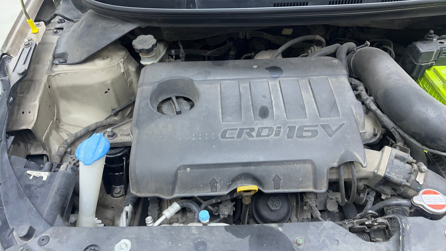 Used 2015 Hyundai Elite i20 Asta 1.4 CRDI Diesel Manual engine ENGINE RIGHT SIDE VIEW