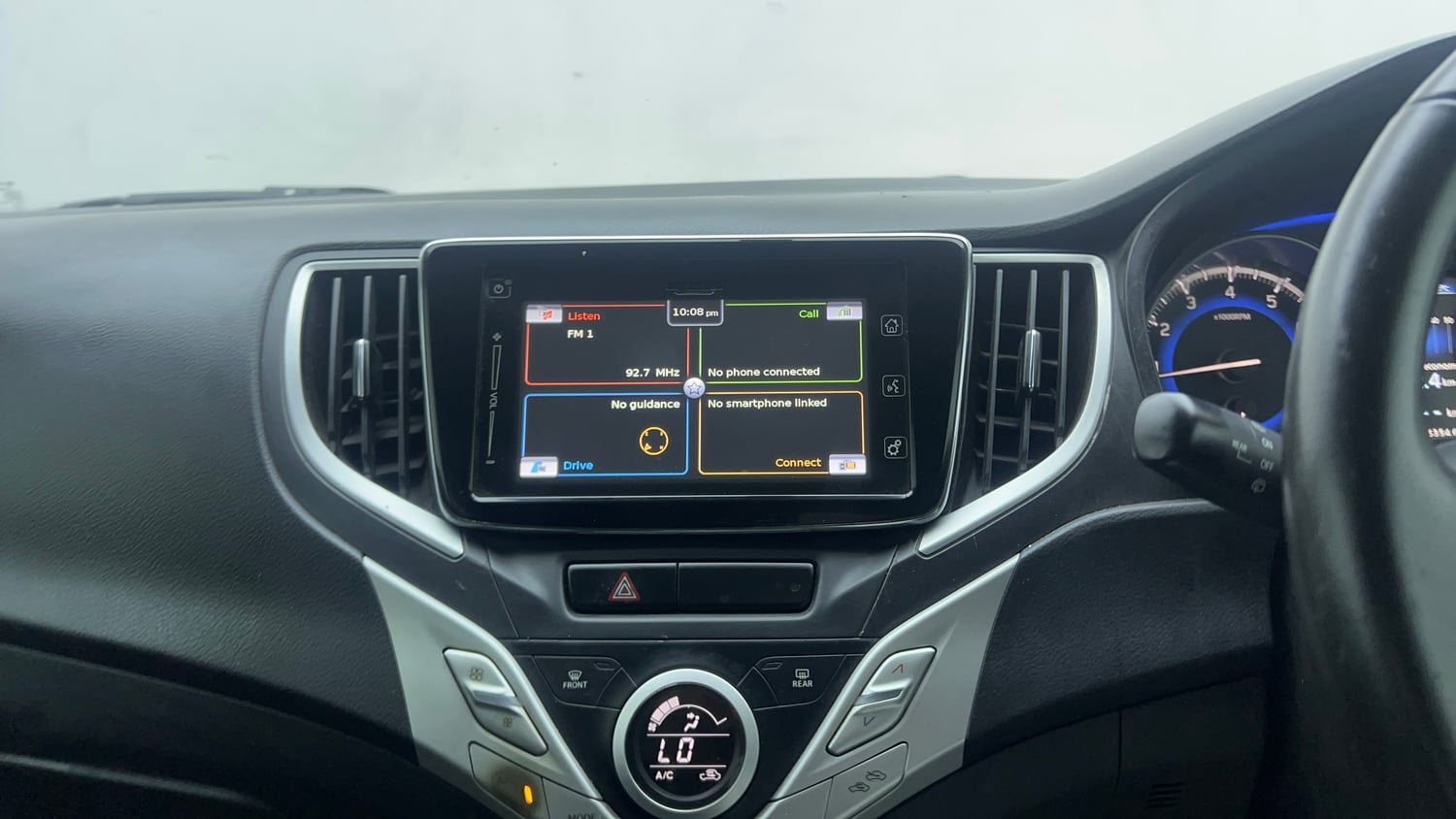 Used 2016 Maruti Suzuki Baleno Alpha 1.2 Petrol Manual top_features Integrated (in-dash) music system
