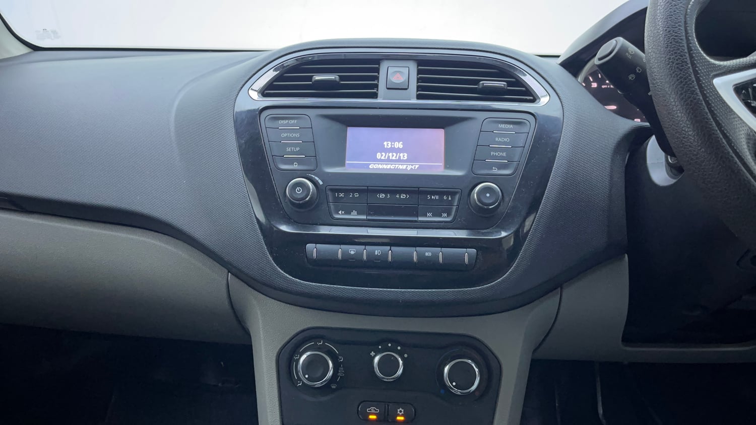 Used 2018 Tata Tiago Revotron XZ Petrol Manual interior MUSIC SYSTEM & AC CONTROL VIEW