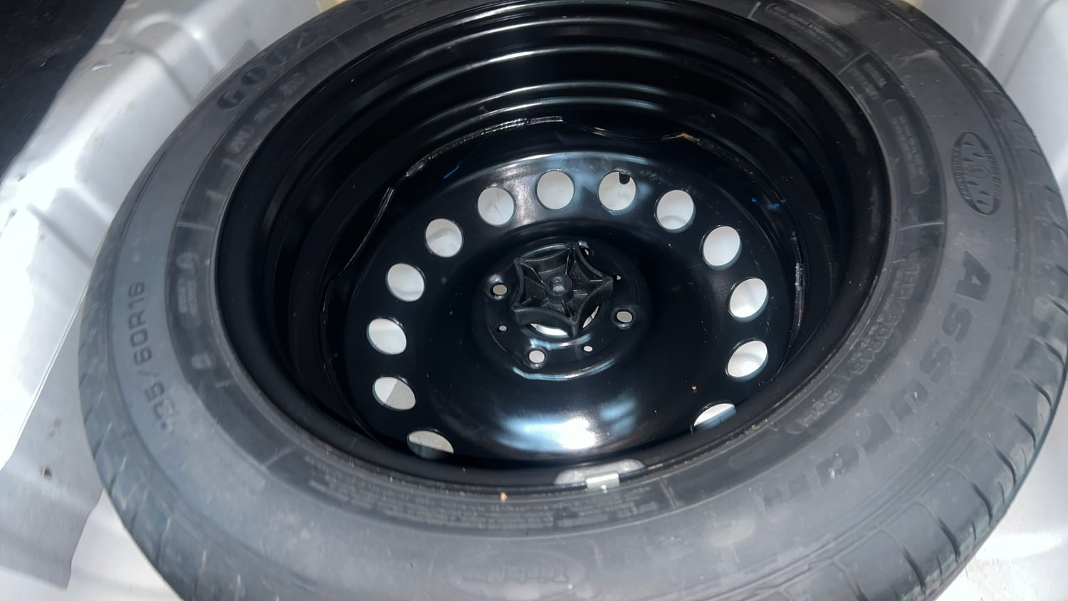 Used 2022 Tata Nexon XZA Plus (O) Petrol Automatic tyres SPARE TYRE VIEW