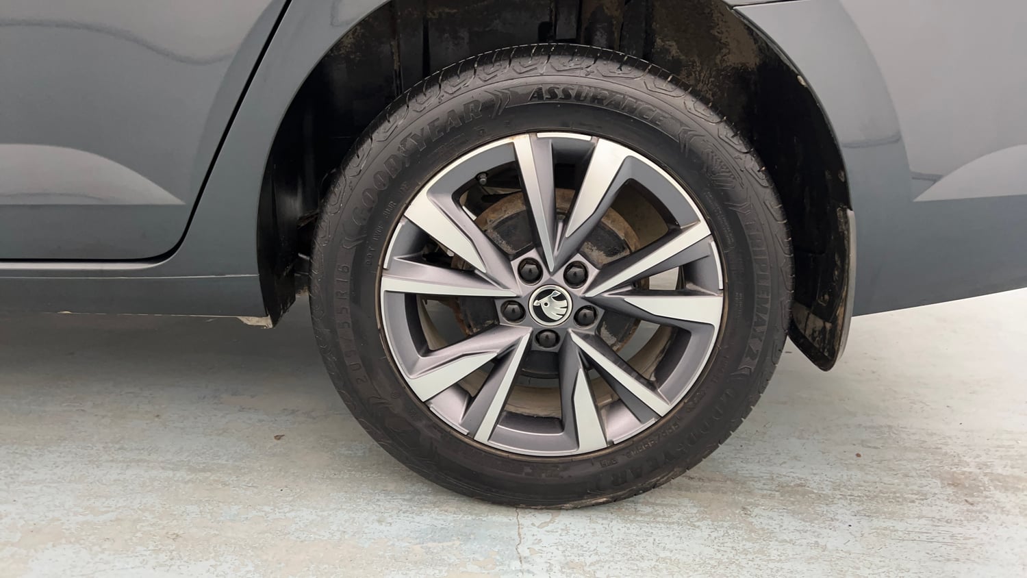 Used 2022 Skoda Slavia Style 1.5L TSI MT Petrol Manual tyres LEFT REAR TYRE RIM VIEW