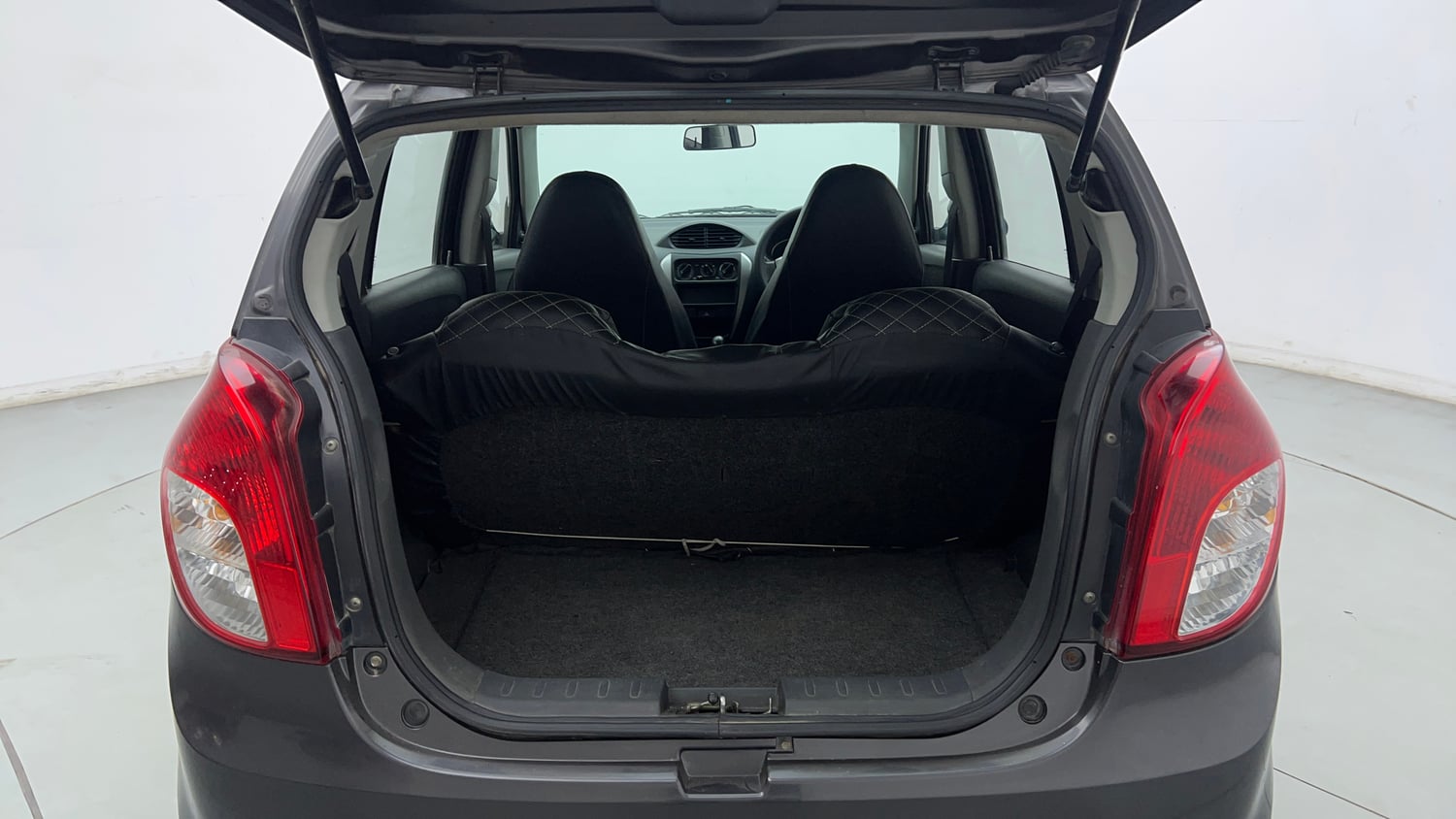 Used 2016 Maruti Suzuki Alto 800 LXi Petrol Manual interior DICKY INSIDE VIEW