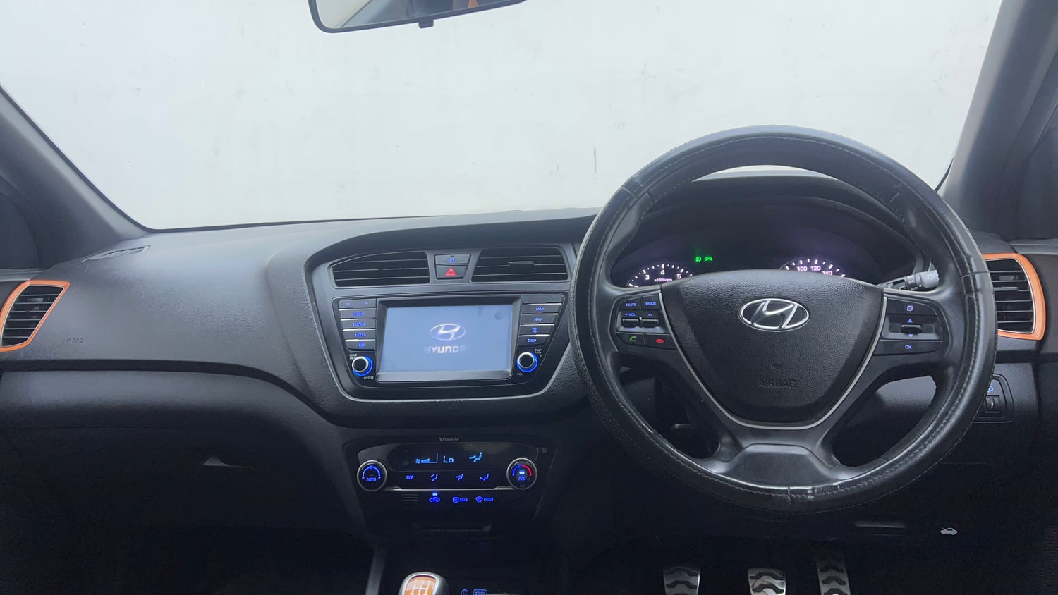 Used 2016 Hyundai i20 Active 1.2 SX Petrol Manual interior DASHBOARD VIEW