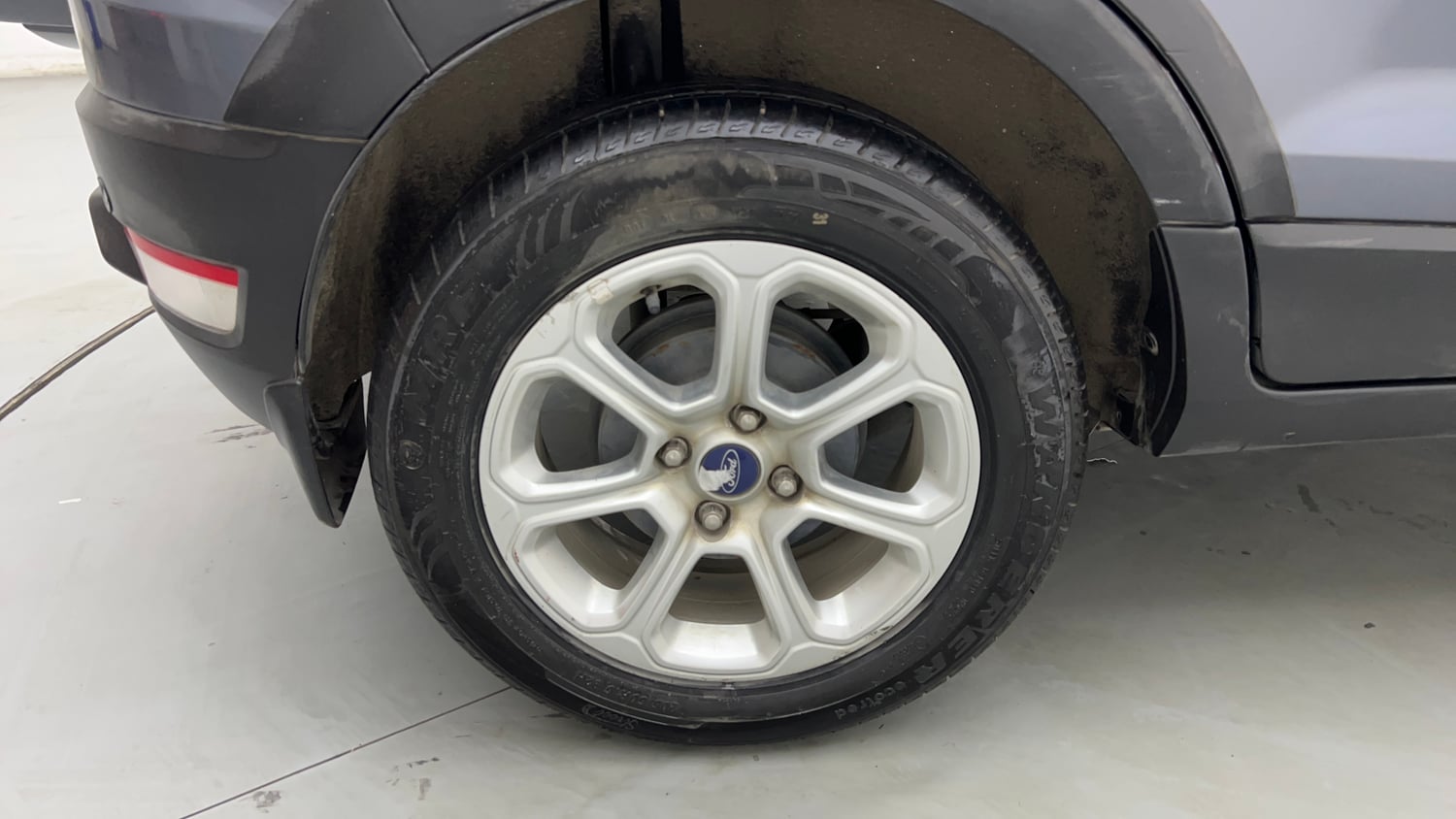 Used 2018 Ford EcoSport Titanium + 1.5L Ti-VCT AT Petrol Automatic tyres RIGHT REAR TYRE RIM VIEW