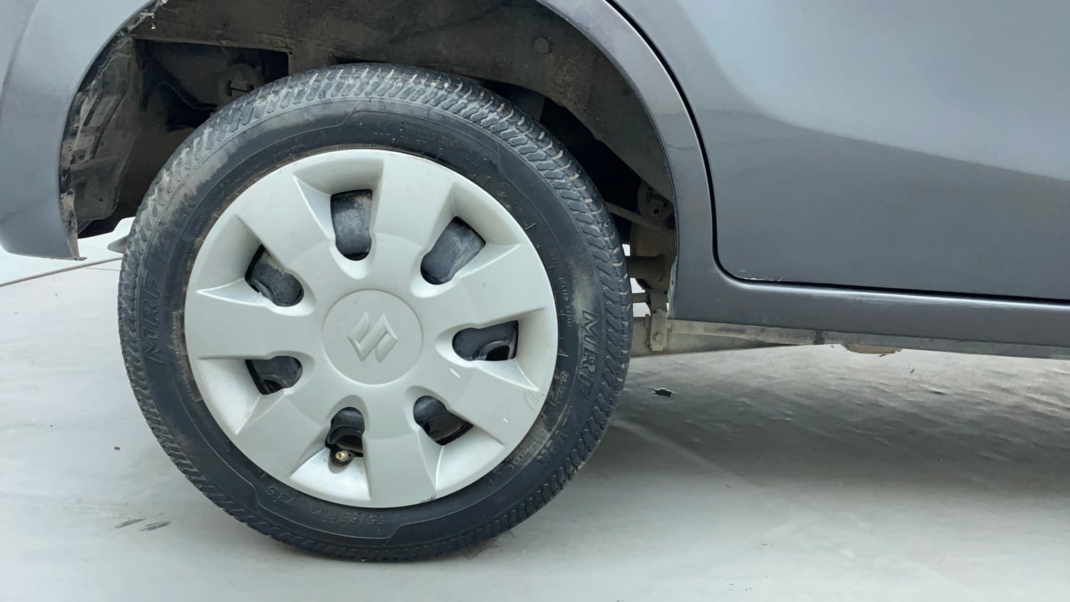 Used 2018 Maruti Suzuki Alto K10 VXi AMT Petrol Automatic tyres RIGHT REAR TYRE RIM VIEW