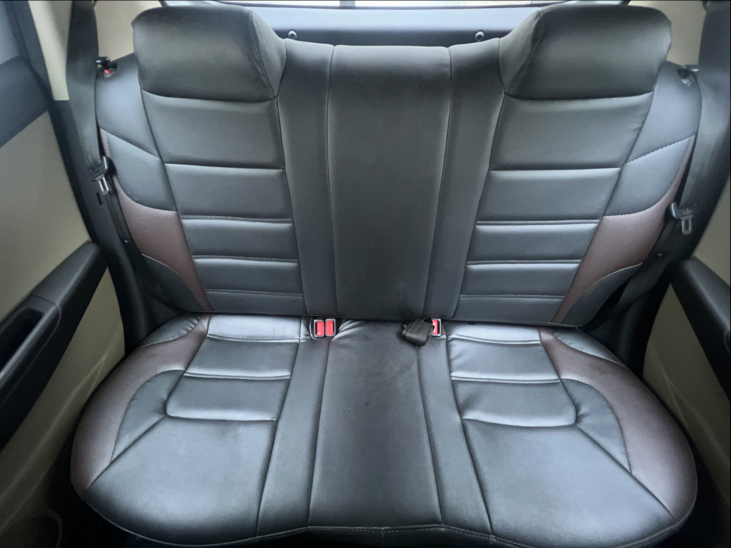 Used 2013 Hyundai i20 Magna 1.2 Petrol Manual interior REAR SEAT CONDITION VIEW