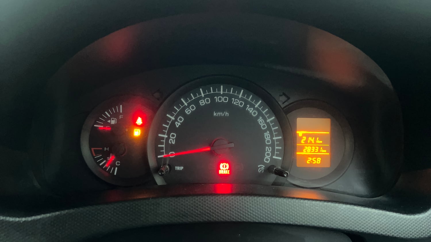 Used 2015 Maruti Suzuki Swift LXi Petrol Manual interior CLUSTERMETER VIEW