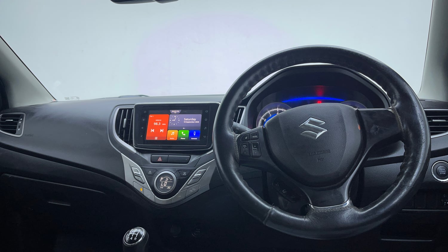 Used 2020 Maruti Suzuki Baleno Zeta Petrol Manual interior DASHBOARD VIEW