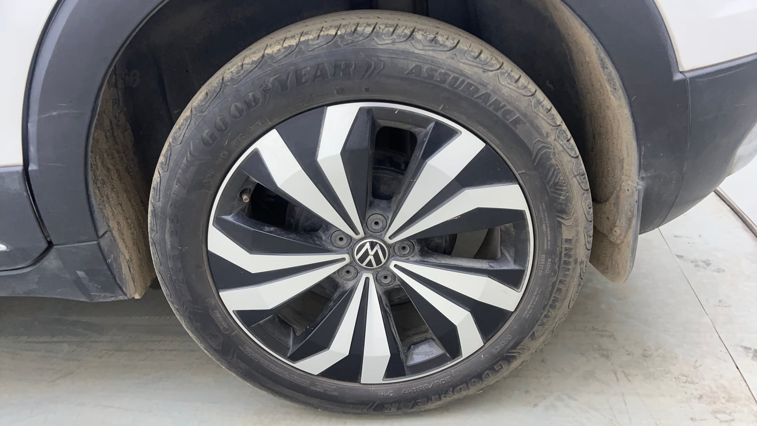 Used 2022 Volkswagen Taigun GT Plus 1.5 TSI DSG Petrol Automatic tyres LEFT REAR TYRE RIM VIEW