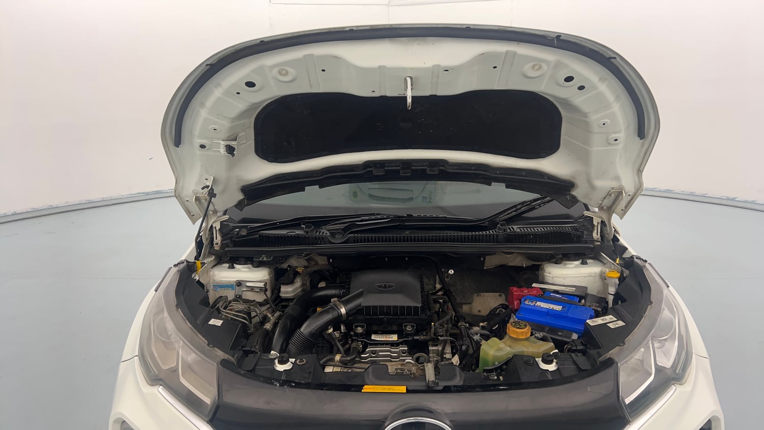 Used 2021 Tata Nexon XZ Plus Petrol Manual engine ENGINE & BONNET OPEN FRONT VIEW