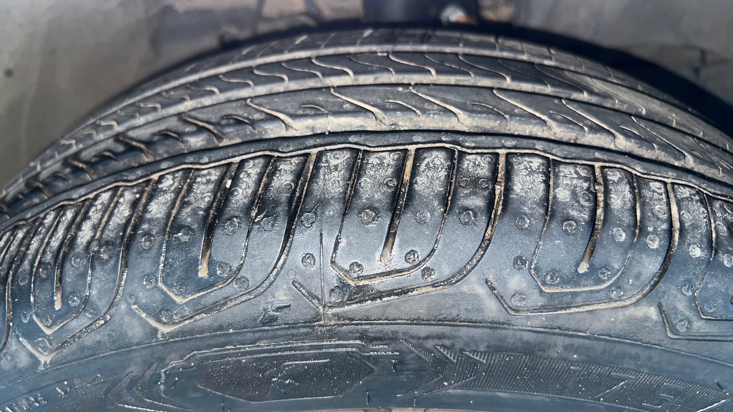 Used 2017 Honda City V Petrol Petrol Manual tyres RIGHT FRONT TYRE TREAD VIEW