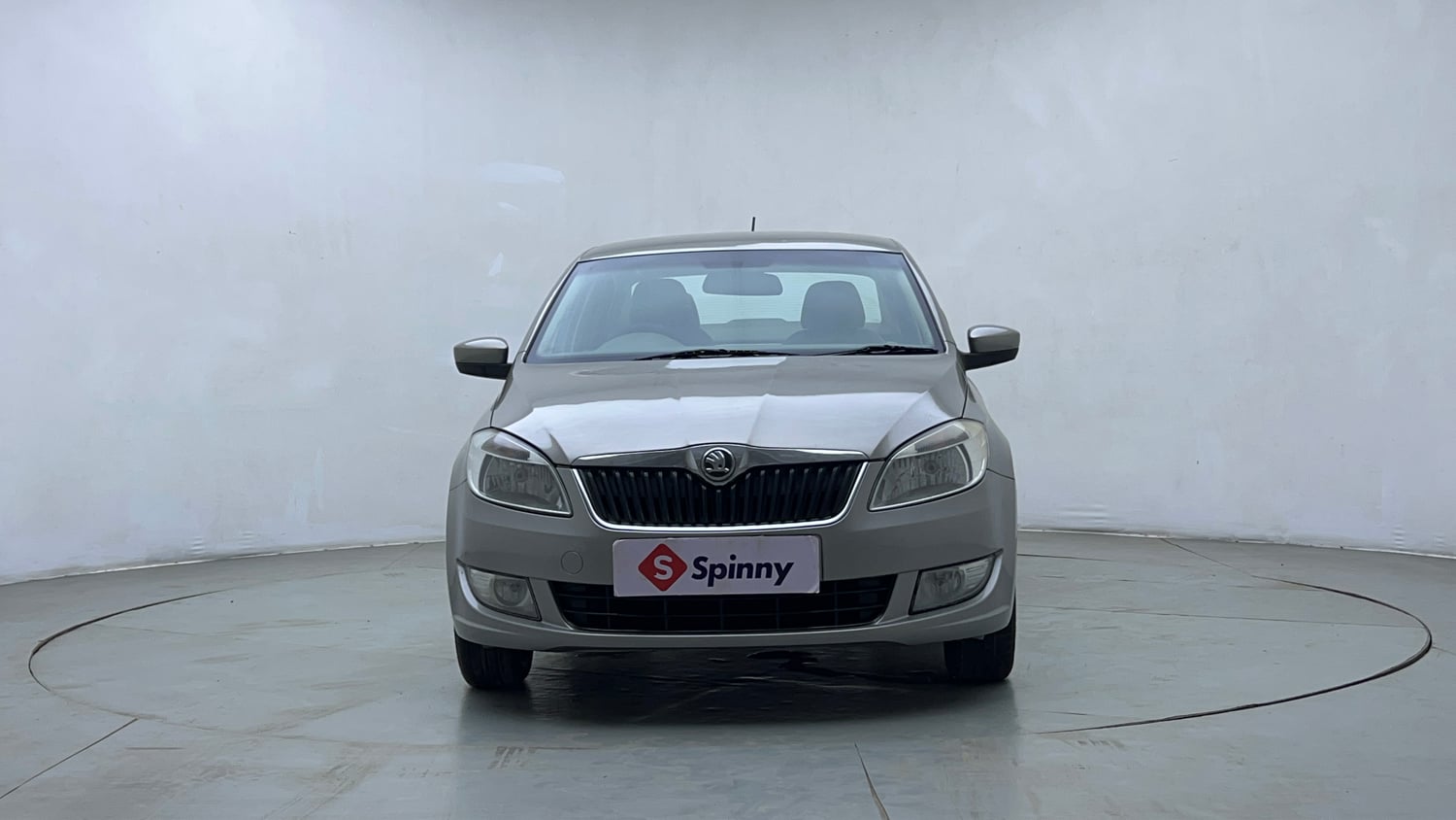 Used 2014 Skoda Rapid 1.6 MPI Ambition Plus Petrol Manual exterior FRONT VIEW