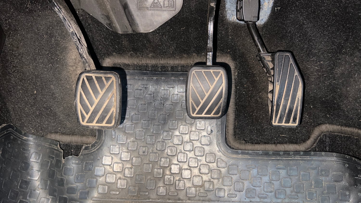 Used 2019 Maruti Suzuki XL6 Alpha MT Petrol Petrol Manual interior PEDALS VIEW