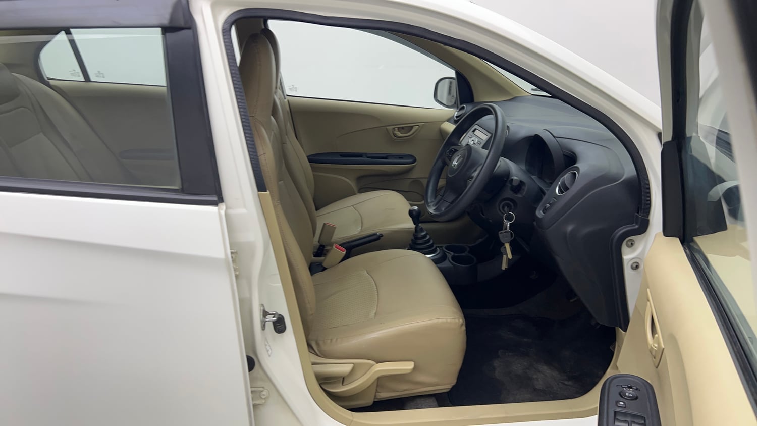 Used 2014 Honda Amaze 1.2 S i-VTEC Petrol Manual interior RIGHT SIDE FRONT DOOR CABIN VIEW