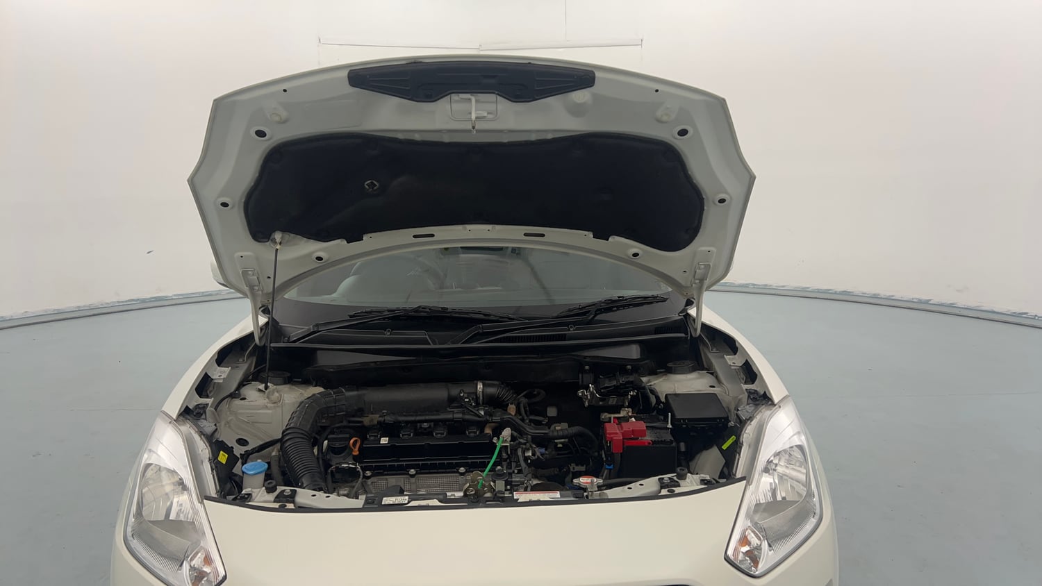 Used 2023 Maruti Suzuki Swift VXi Petrol Manual engine ENGINE & BONNET OPEN FRONT VIEW