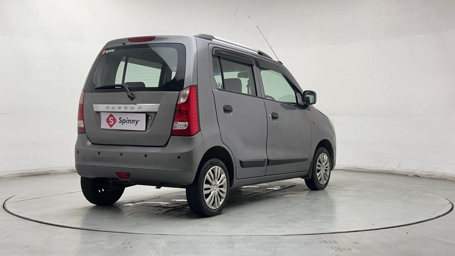 Used 2014 Maruti Suzuki Wagon R VXI Petrol Manual exterior RIGHT REAR CORNER VIEW