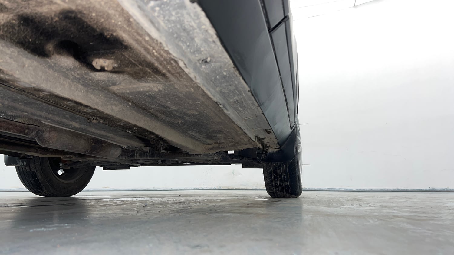 Used 2024 Nissan Magnite XL Petrol Manual extra REAR RIGHT UNDERBODY VIEW