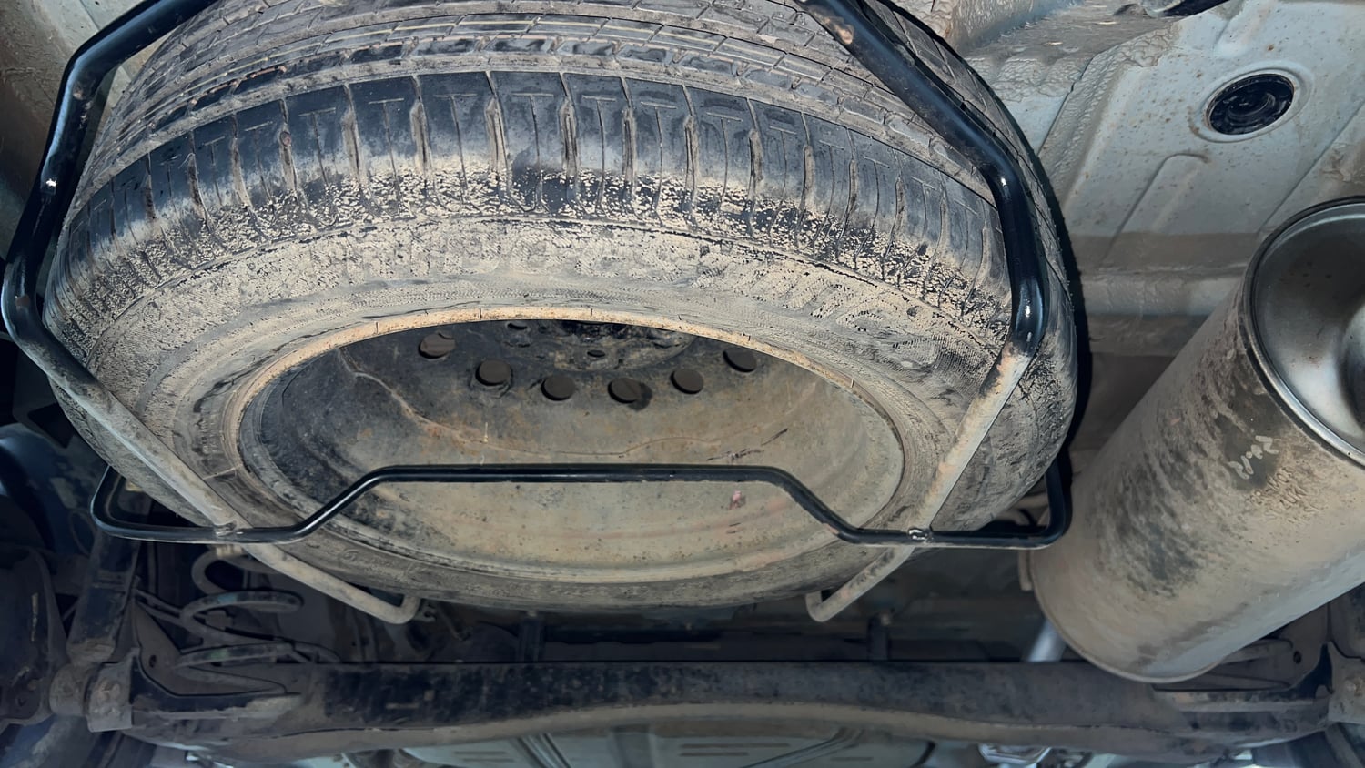 Used 2021 Maruti Suzuki XL6 Zeta AT Petrol Petrol Automatic tyres SPARE TYRE VIEW