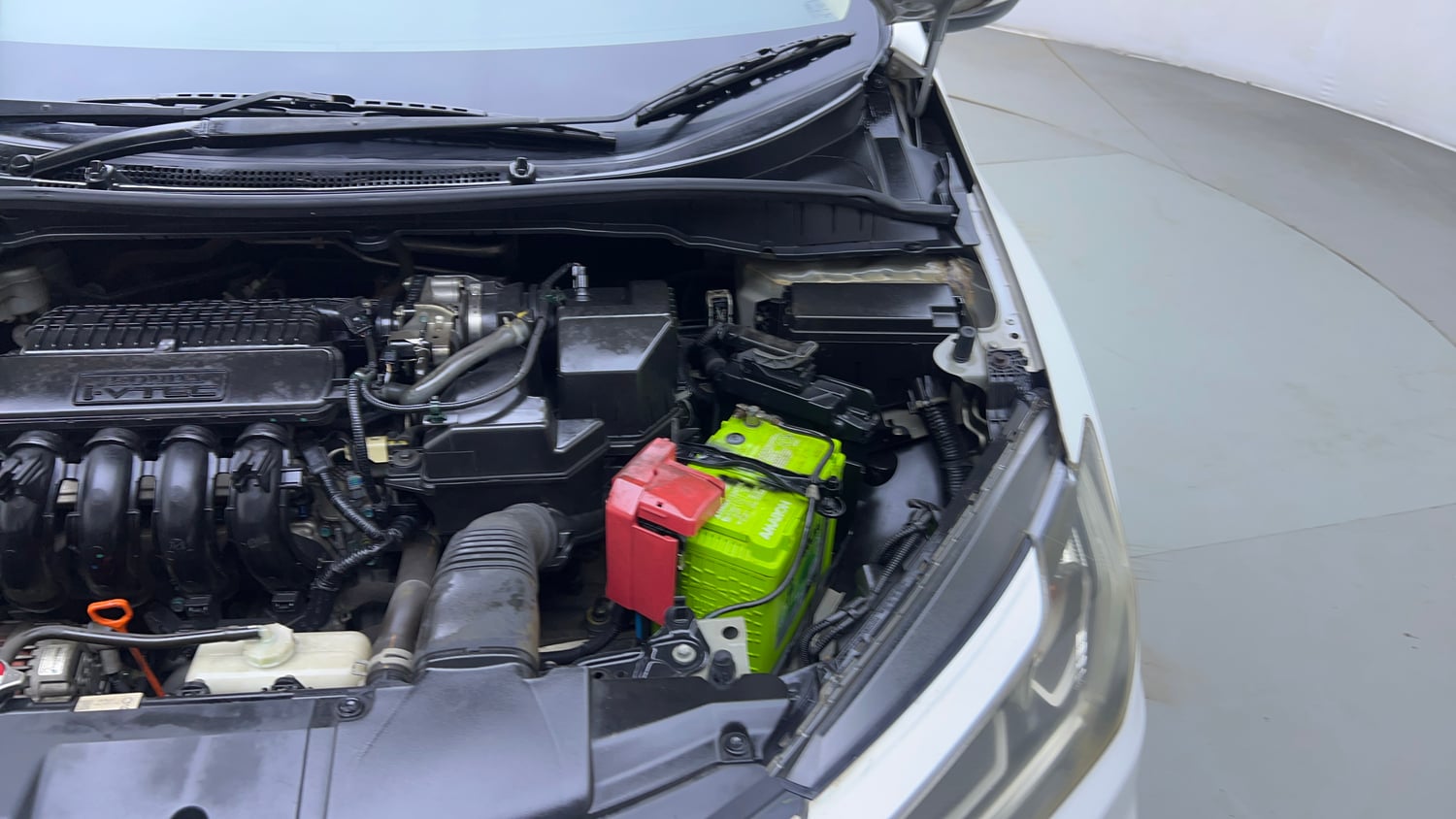 Used 2017 Honda City V Petrol Petrol Manual engine ENGINE LEFT SIDE VIEW