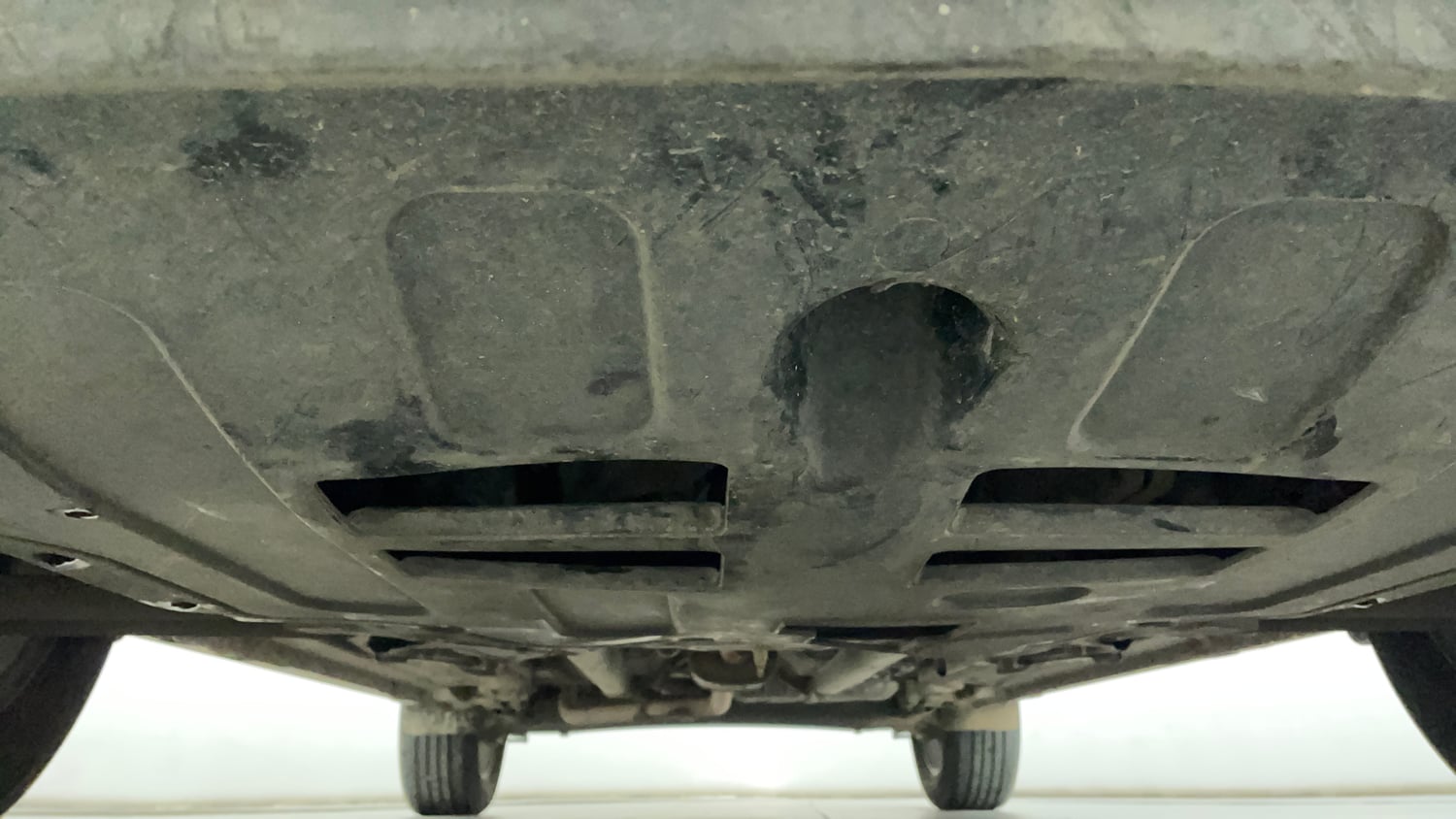 Used 2018 Hyundai Creta SX 1.6 AT Petrol Petrol Automatic extra FRONT LEFT UNDERBODY VIEW