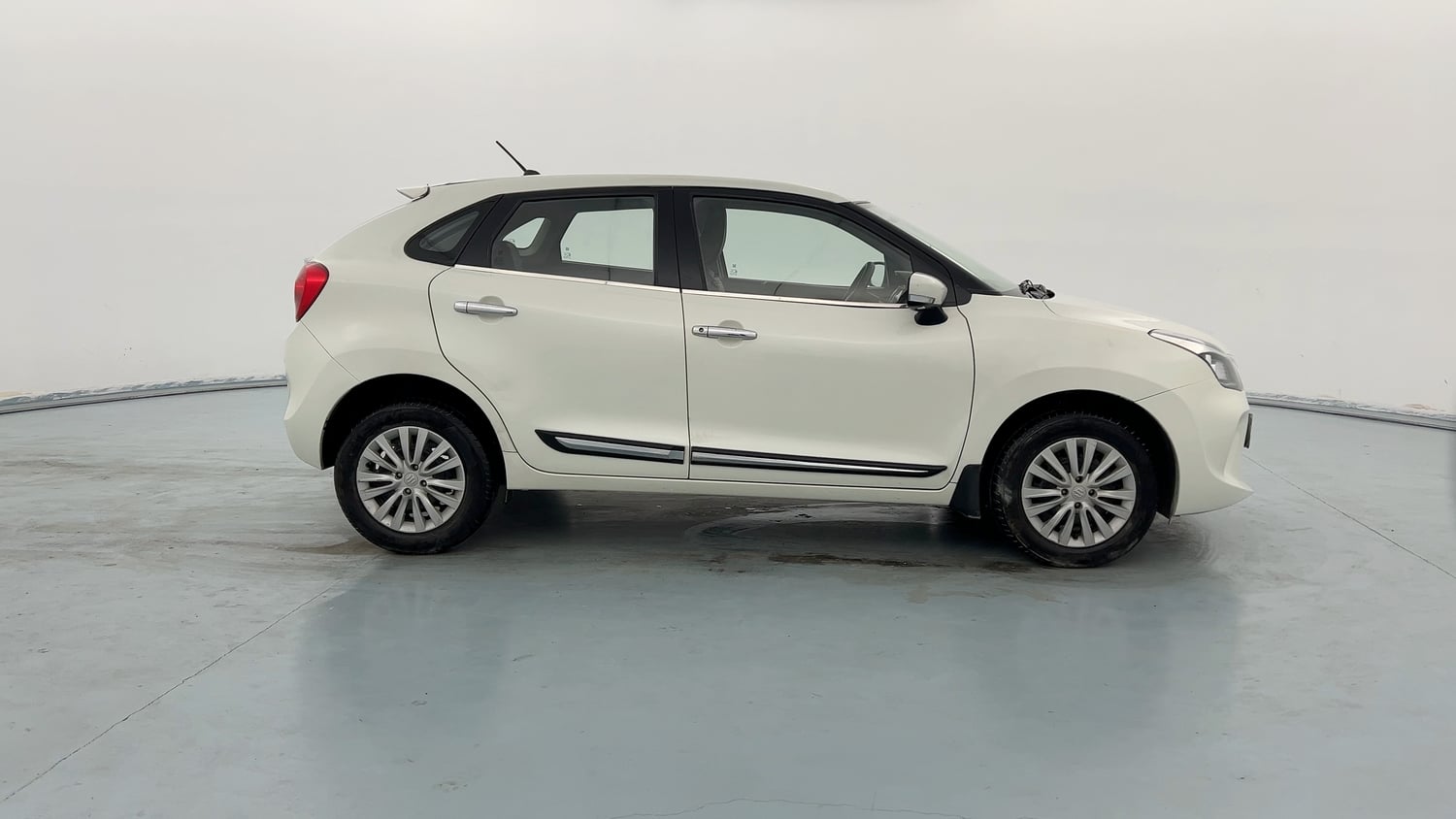 Used 2020 Maruti Suzuki Baleno Delta Petrol Manual exterior RIGHT SIDE VIEW