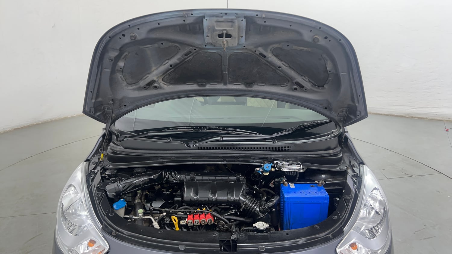 Used 2013 Hyundai i10 Magna 1.2 CNG (Outside Fitted) Cng Manual engine ENGINE & BONNET OPEN FRONT VIEW