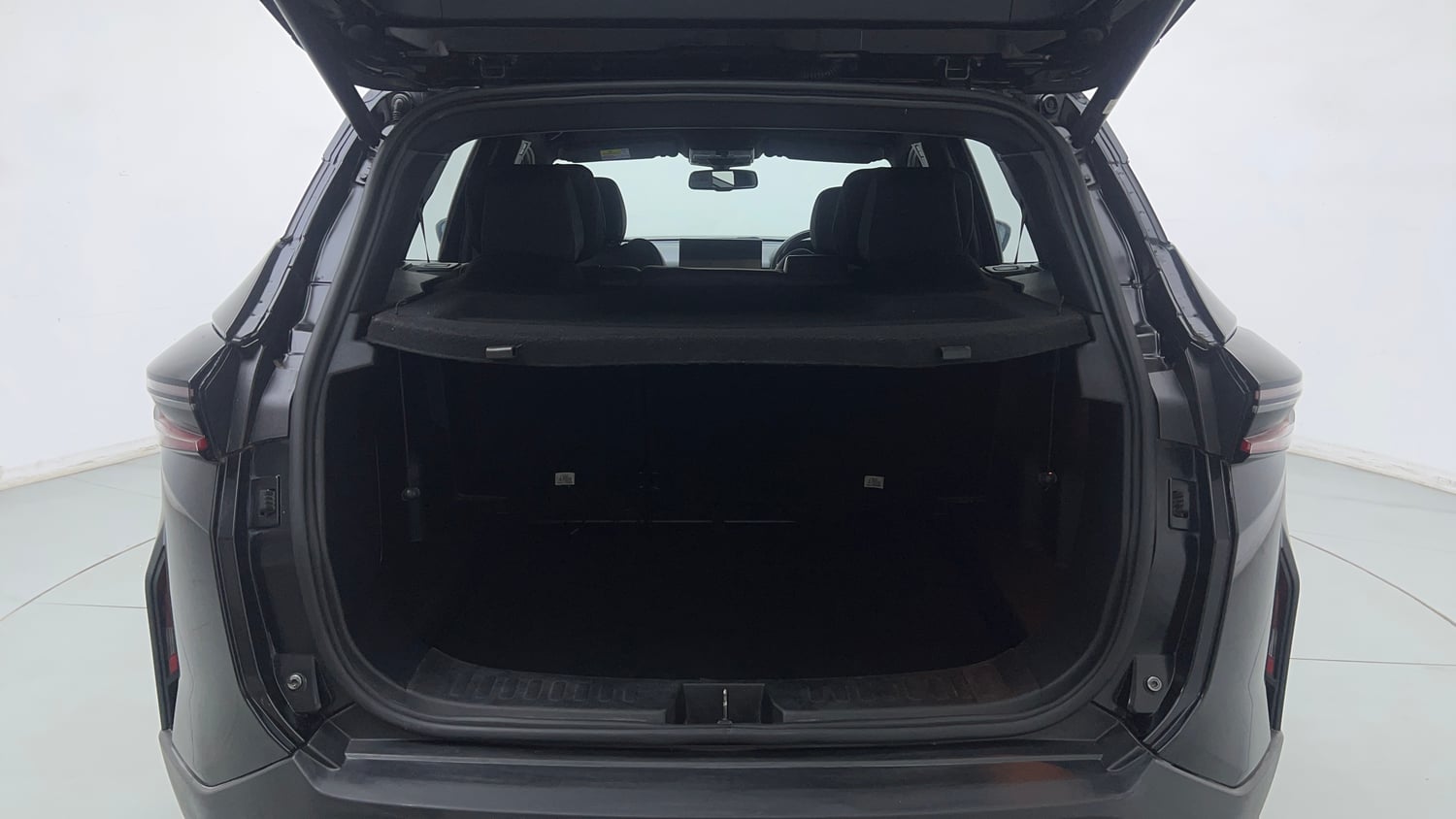 Used 2024 Tata Harrier Fearless Plus Dark Edition AT Diesel Automatic interior DICKY INSIDE VIEW